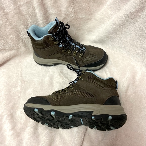 Relaxed fit air cooled memory foam waterproof boots - Picture 1 of 4